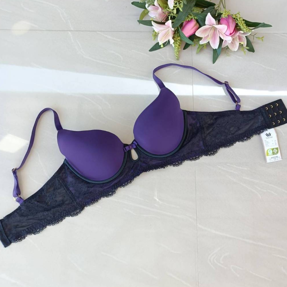 Wacoal Glam  WD3054 บราแต่งลูกไม้ ประดับเพชร