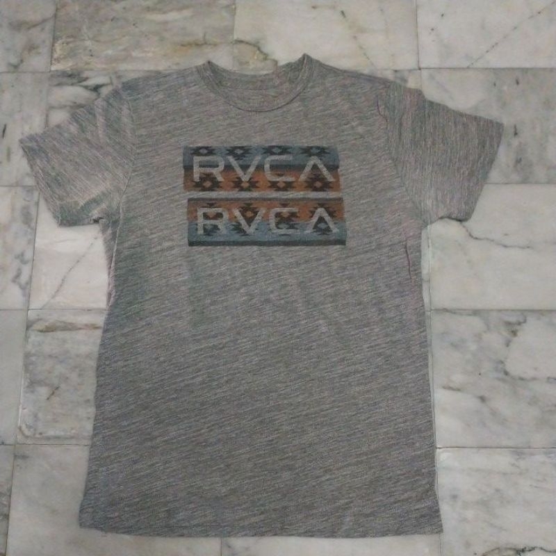 เสื้อยืดแขนสั้น แนวสเก็ตบอร์ด RVCA แท้ มือสอง สภาพดี ของพร้อมส่งครับ