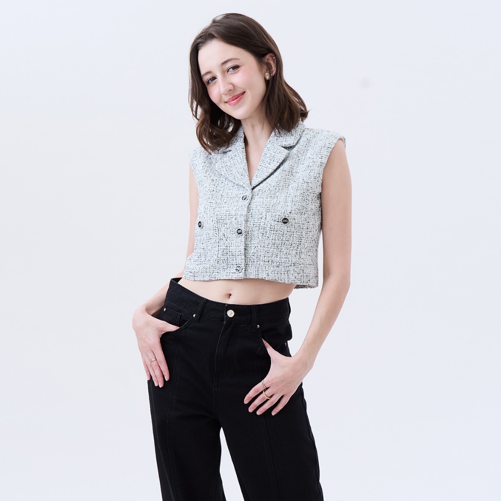EP เสื้อกั๊กผ้าทวีตลายตาราง ผู้หญิง สีออฟไวท์ I Check Tweed Vest I 04987