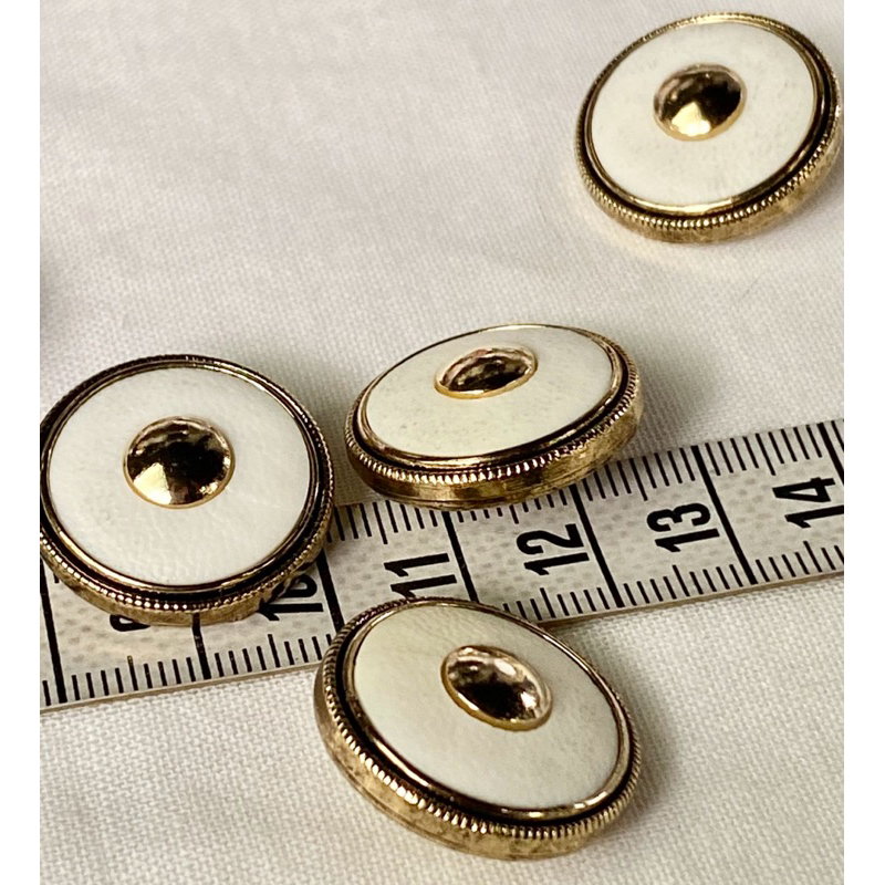 กระดุมหรู ดีเทลสวย สีทอง มีน้ำหนัก 22 มิล / ชุดละ 6 เม็ด ~ เก็บโค้ดส่วนลดในร้านค่ะ - รูปที่ 2