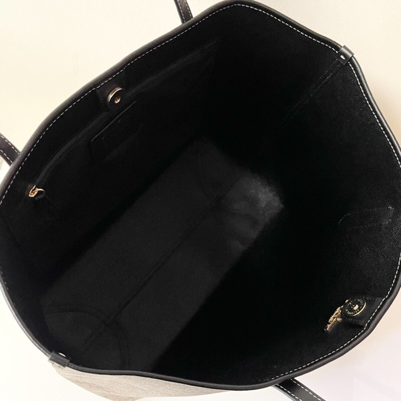 พร้อมส่ง ของแท้ เลือกสีด้านใน CITY TOTE IN SIGNATURE CANVAS ราคา ถูกที่สุด ดีลบีเคเค แกลเลอรีภาพที่ 4