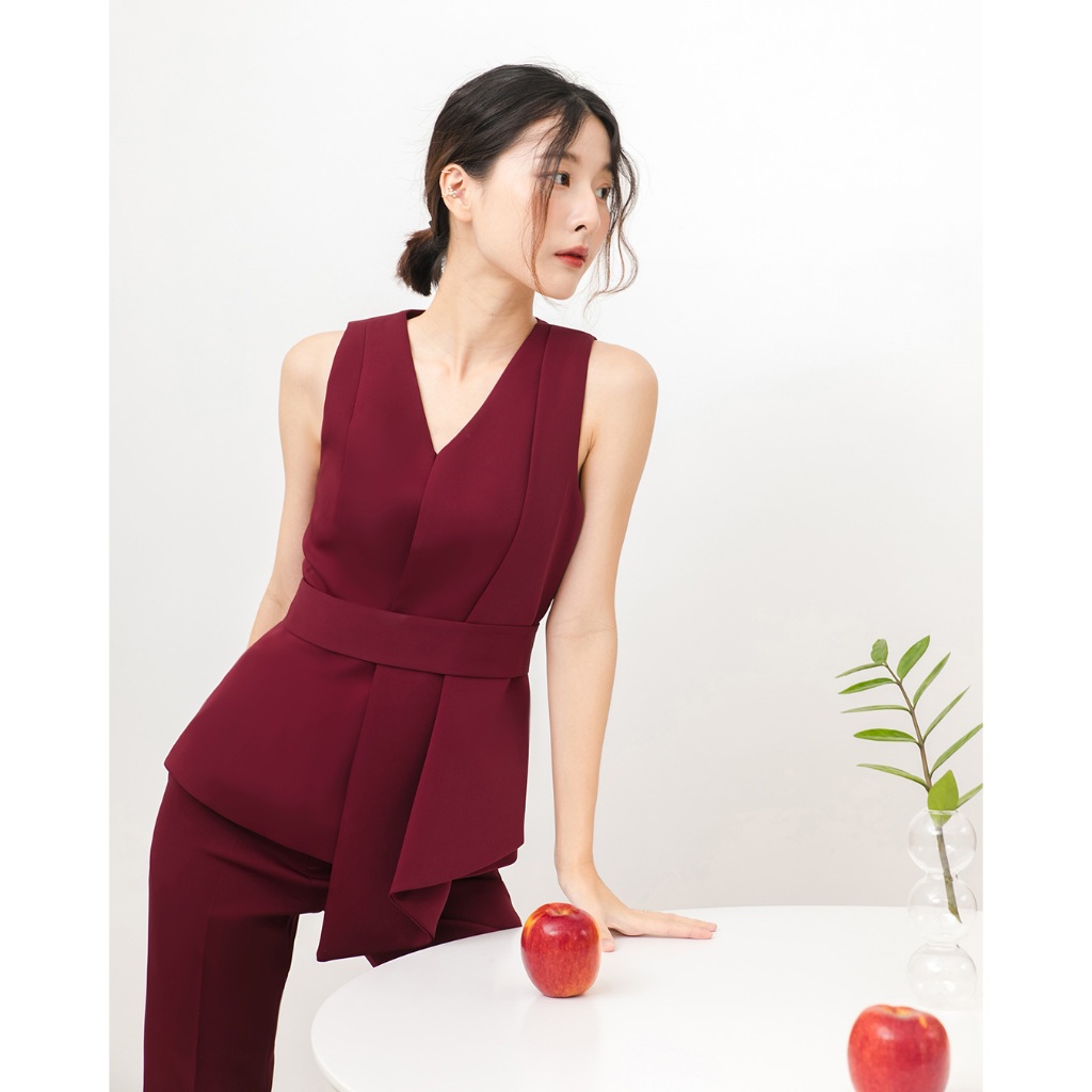 CONT | Becca Top เสื้อแขนกุด คอวี แต่งชิ้นระบาย ใส่ได้ 2 แบบ