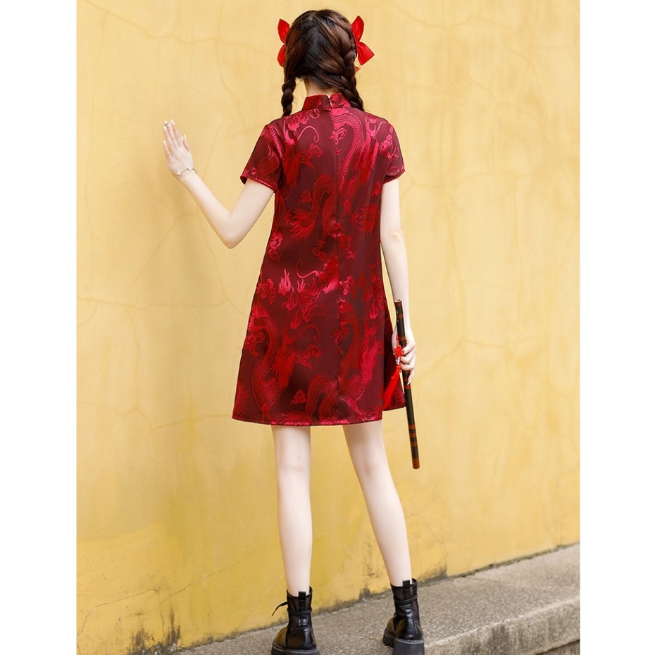 ชุดเดรสกี่เพ้าสีแดงผู้หญิง กระโปรงทรงเอ เหมาะกับเทศกาลตรุษจีน เทศกาลปีใหม่ รื่นเริง แฟชั่นทันสมัย Chinese Style - รูปที่ 4