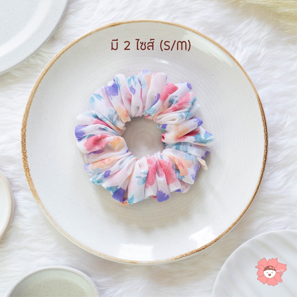 [สินค้าใหม่] minti9 • ยางรัดผมโดนัท รุ่นบางเบา ดอกไม้ในสวนพื้นขาว • Scrunchies