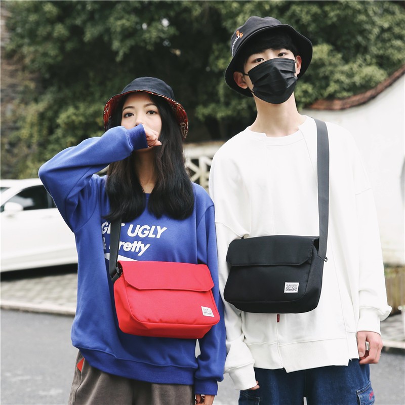 กระเป๋าสะพายข้าง ผ้าแคนวาสแฟชั่น ผู้ชาย งานสวย ใส่ของได้เยอะ - รูปที่ 4