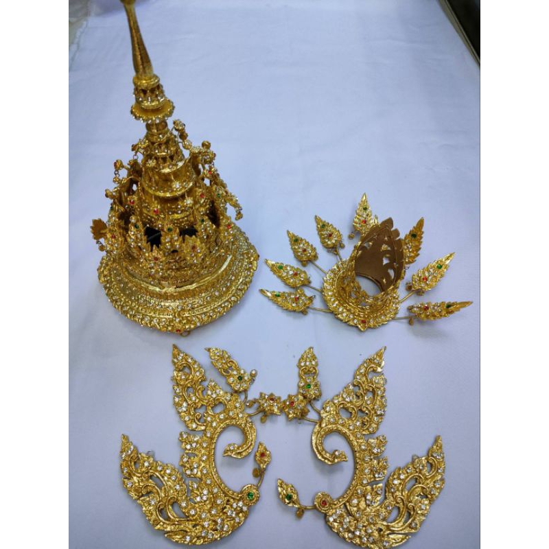 เซ็ตรัดเกล้ายอดพร้อมจอนหูและช่องใส่ผมขนาดเด็กโตหรือผู้ใหญ่ใส่ ประดับด้วยเพชร