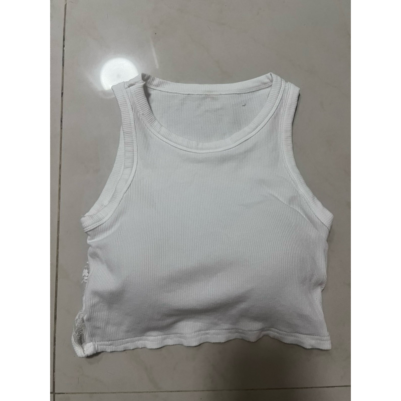 23begins เสื้อครอปแต่งลูกไม้เว้าหลังมีฟองน้ำ