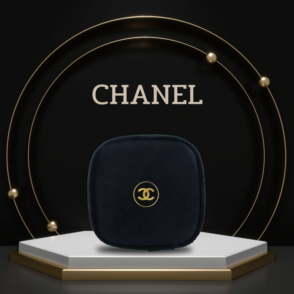 กระเป๋าใส่เครื่องสำอางค์ Chanel มีกระจกด้านใน