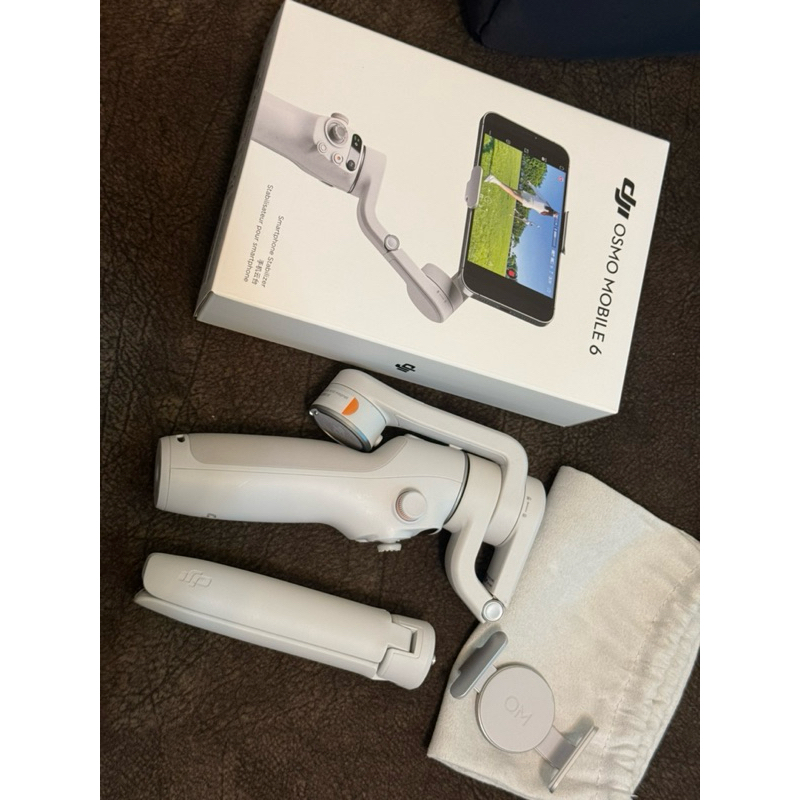 Dji osmo mobile 6 & fill light used very like new