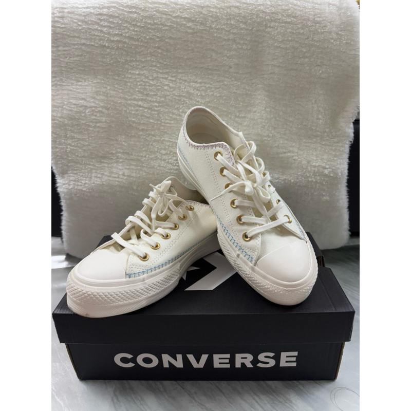 ส่งต่อ! Converse แท้ รองเท้าผู้หญิง สีขาว เบอร์ 8