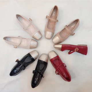 New!!! น่ารักไปกับรองเท้าแมรรี่เจน ประดับด้วยเข็มขัดดอกไม้สีทอง วัสดุเป็นพื้นยาง ไม่ลื่น Mary Janes