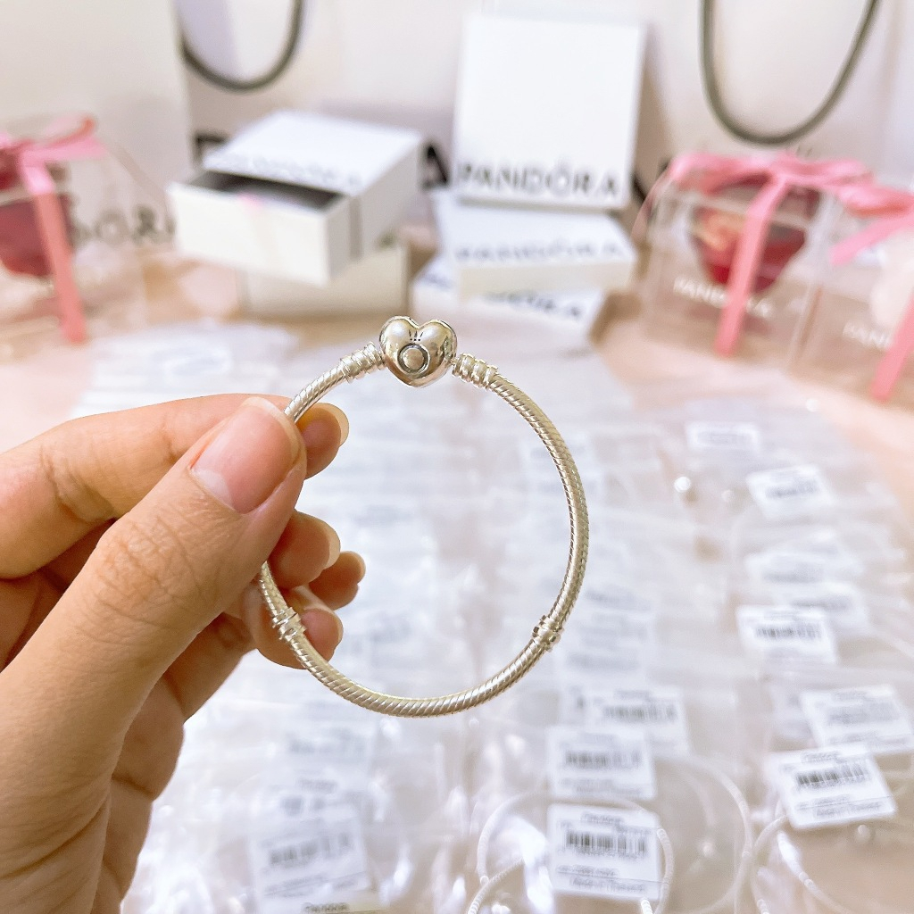 [พร้อมส่งสินค้าแท้ 💯] กำไลแพนรุ่นคลาสสิค ตัวล็อกหัวใจ Moments Heart Clasp Snake Chain Bracelet