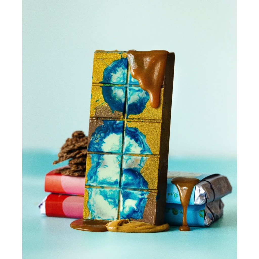 ขนมเค้กช็อกโกแลต Fix Dessert Chocolate Dubai รสหวานอบพร้อมไส้หวานอบกับอบเชยอบหวานและเกลือ