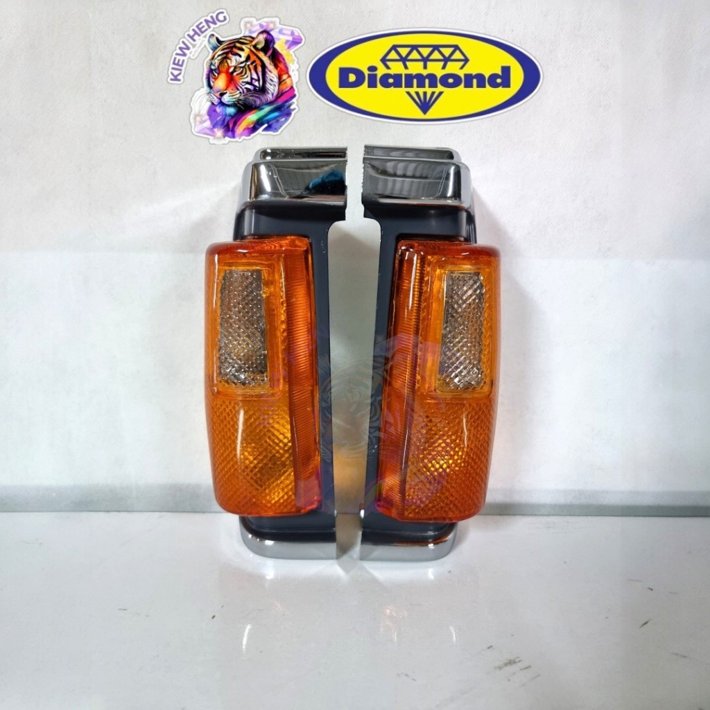 ตราเพชร ไฟมุม เสื้อไฟมุม นิสสัน บิ๊กเอ็ม ทีดี เลนส์สีส้ม ขอบชุบ+ดำ NISSAN BIG-M TD ปี 1986-1990