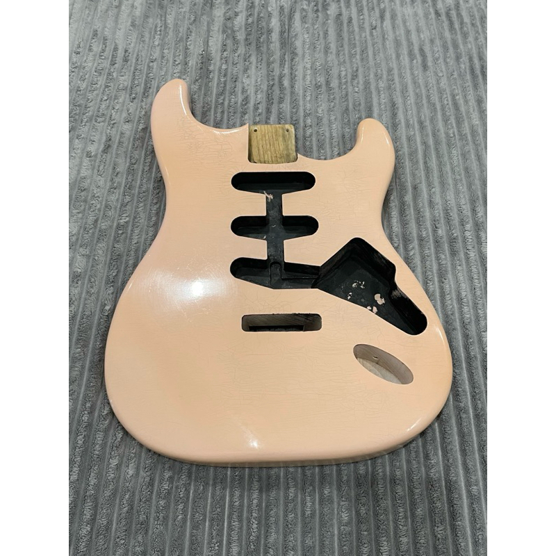 Reliec Nitro Shell Pink Ash Strat SSS Body(less than 2 kg)