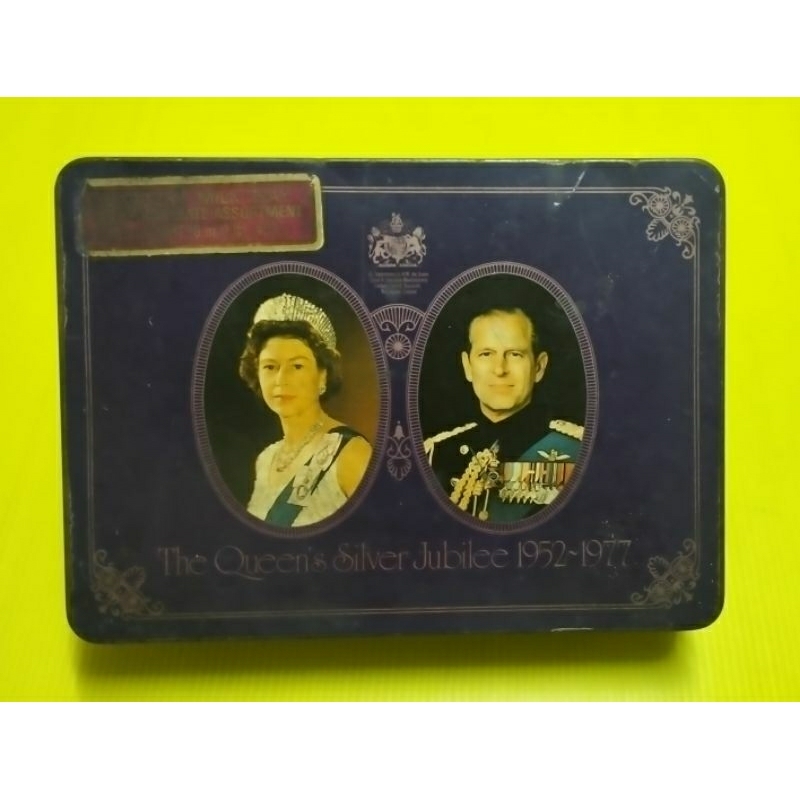 กล่องช็อกโกแลตMilk Trayปี1977ราชาภิเษกสมรส25ปีควีนอลิซาเบธเจ้าชายฟิลิป Milk Tray/Queen’s Silver Jubi