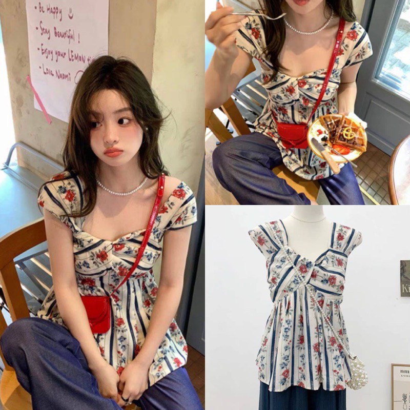 เสื้อสไตล์เกาหลีลายปริ้นท์สวยๆ โทนครีมน้ำเงิน อกจีบสวยๆ แขนล้ำน่ารัก หลังสม๊อก สวยปังมากค่าา รุ่นนี้ทรงใส่สวยเว่อร์
