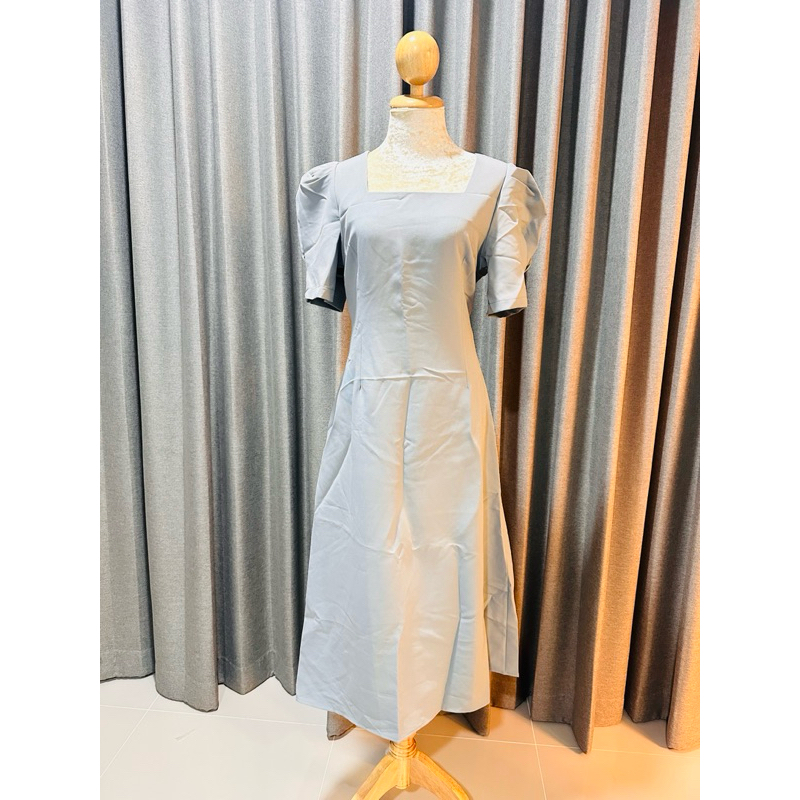 เดรสยาว จากร้าน Simple par IG ของใหม่ป้ายห้อย ราคาเต็ม 990 L