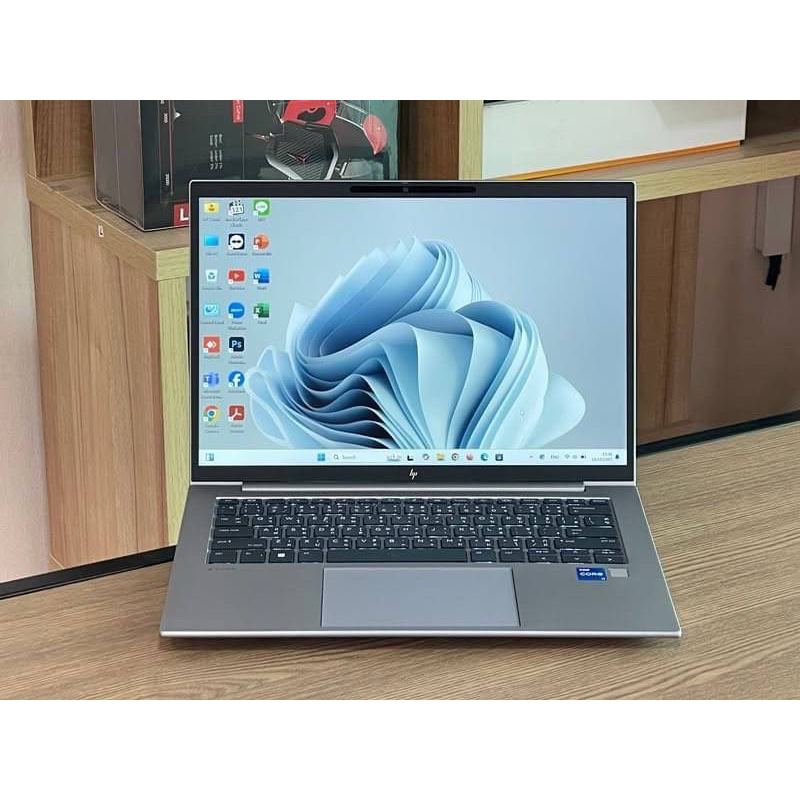 HP ZBook Firefly 14 inch G10 Mobile Workstation i7-1355U SSD512GB RAM16GB Win 11 Pro สินค้ามือสองประ