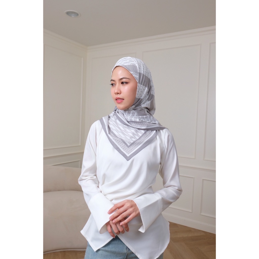Monogram 01 ผ้าคลุม Signatue (Premium matte silk nano) Size 115x115 cm [N Able Style]
