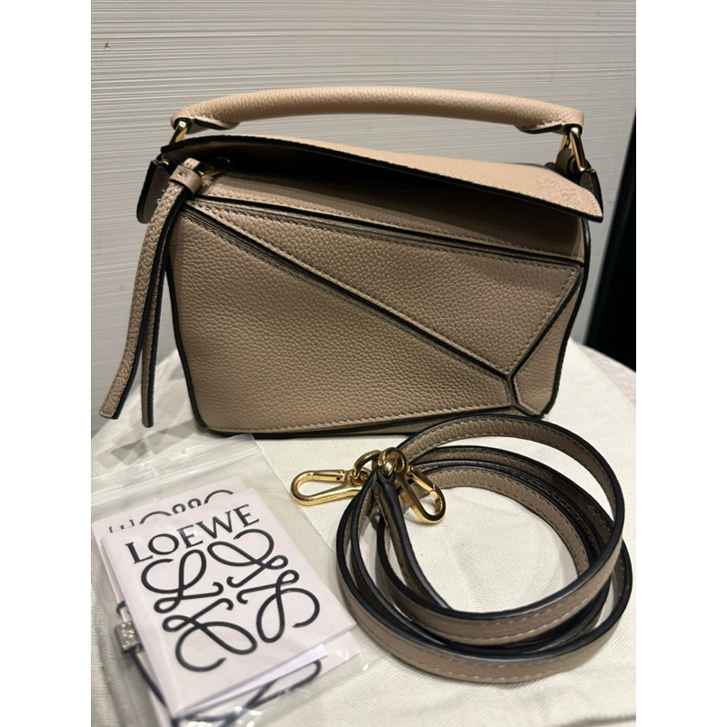 Loewe Mini Puzzle Bag ของแท้  สภาพนางฟ้า