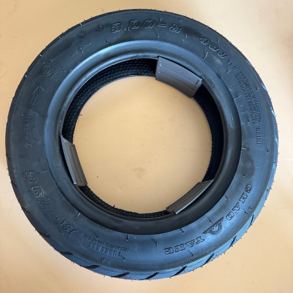 ยางนอก(ไม่ใช้ยางใน) 3.00-8 ยางกันลื่นสูญญากาศ รถไฟฟ้าผู้ใหญ่3 ล้อ มอเตอร์ไซค์ไฟฟ้า3 ล้อ