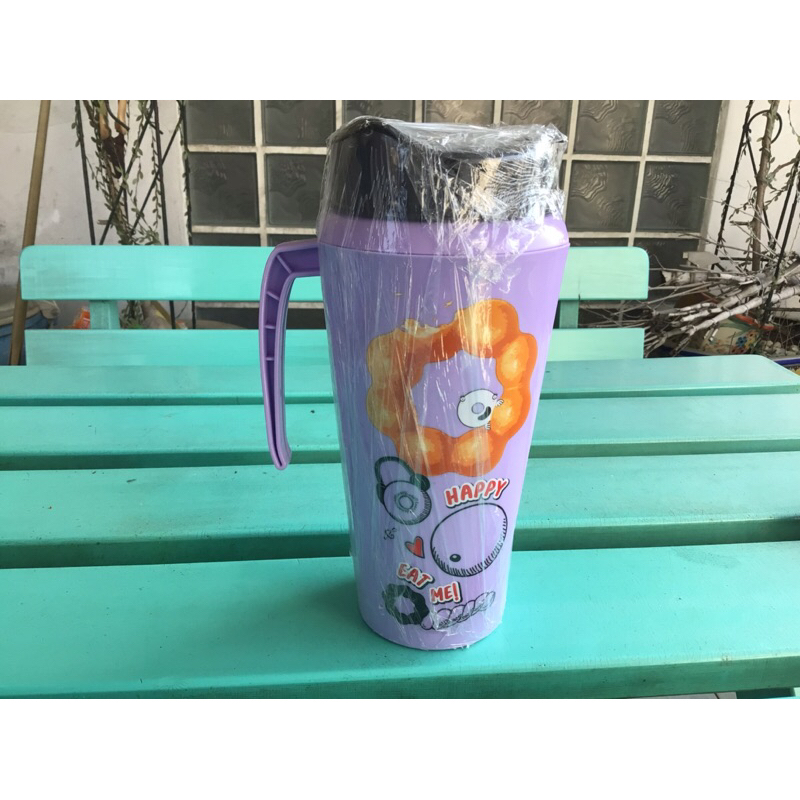 กระติกน้ำ Mr. Donut ของสมนาคุณค้างสต๊อกจากในห้าง