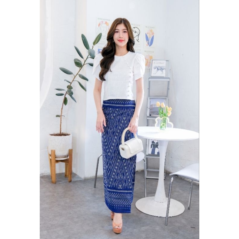 เสื้อผ้าไทยพื้นเมืองหญิงลายไทย