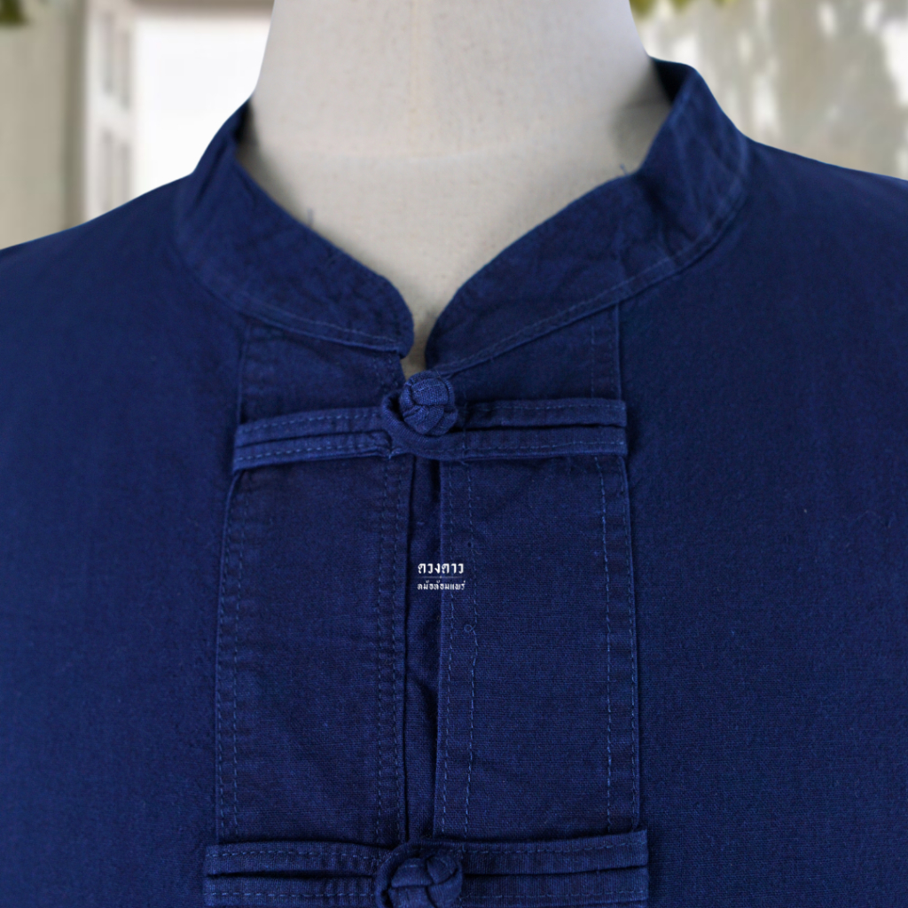 [ดวงดาวหม้อห้อมแพร่] เสื้อหม้อห้อมคอจีน กระดุมจีน แขนสั้น ใส่ได้ทั้งชาย/หญิง - รูปที่ 3