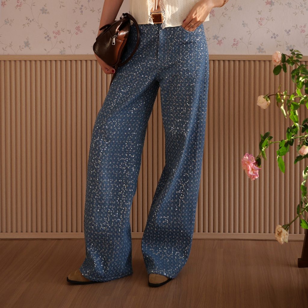 LUCA STUDIO_Luca jeans - กางเกงยีนส์ทรงขากระบอกใหญ่ ผ้าเดนิมดีเทลสกัดโชว์ดิ้นและตกแต่งด้วยเลื่อมอะไห