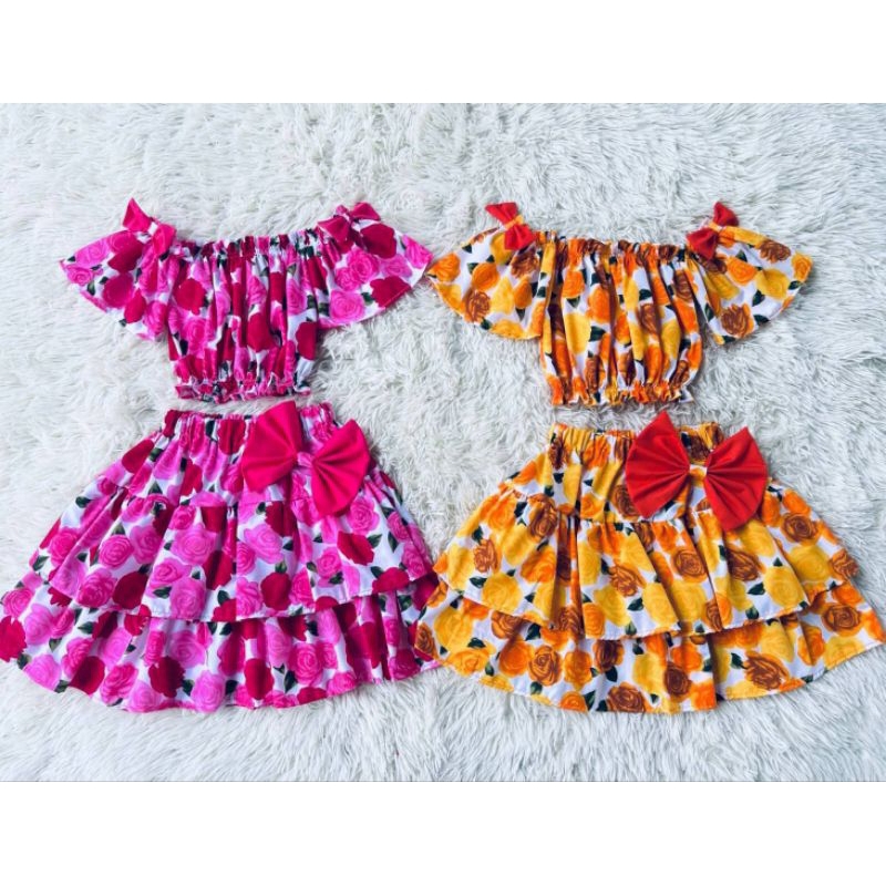 เซ็ต 2 ชิ้น ลายดอกเสื้อปาดไหล่แต่งโบว์ ทองกวาง กระโปรง2ขั้น - รูปที่ 4
