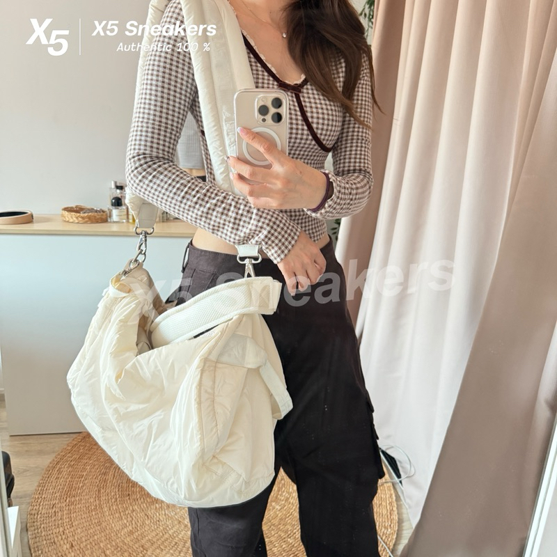 adidas ของแท้ 100% Ivy Park Padded Duffle Bag