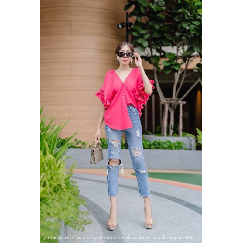 เสื้อคอวีหน้า-วีหลังแขนสั้นแต่งระบายน่ารักๆ