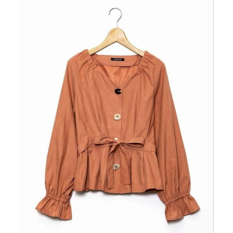 มือ1ป้ายห้อย เสื้อแขนยาว สีส้ม ผูกเอว as know as pinky