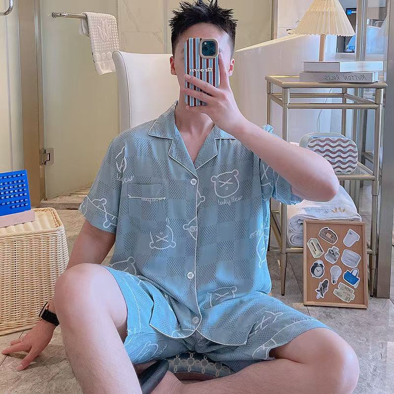 พร้อมส่ง🥰 ชุดนอนผู้ชาย เสื้อแขนสั้นและกางเกงขาสั้น ขนาดใหญ่XXL,XXXL
