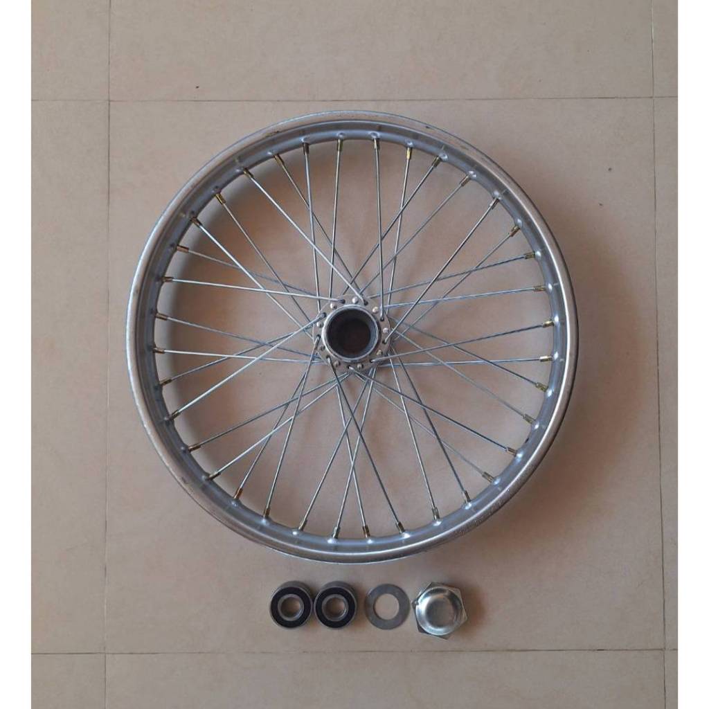 ขอบล้อรถเข็น 17 นิ้ว ประกอบสำเร็จ ล้อรถสาลี่ ล้อรถเข็นน้ำ (ของใหม่ทุกชิ้น)  1 วง มียางรอง ล้อรถเข็น