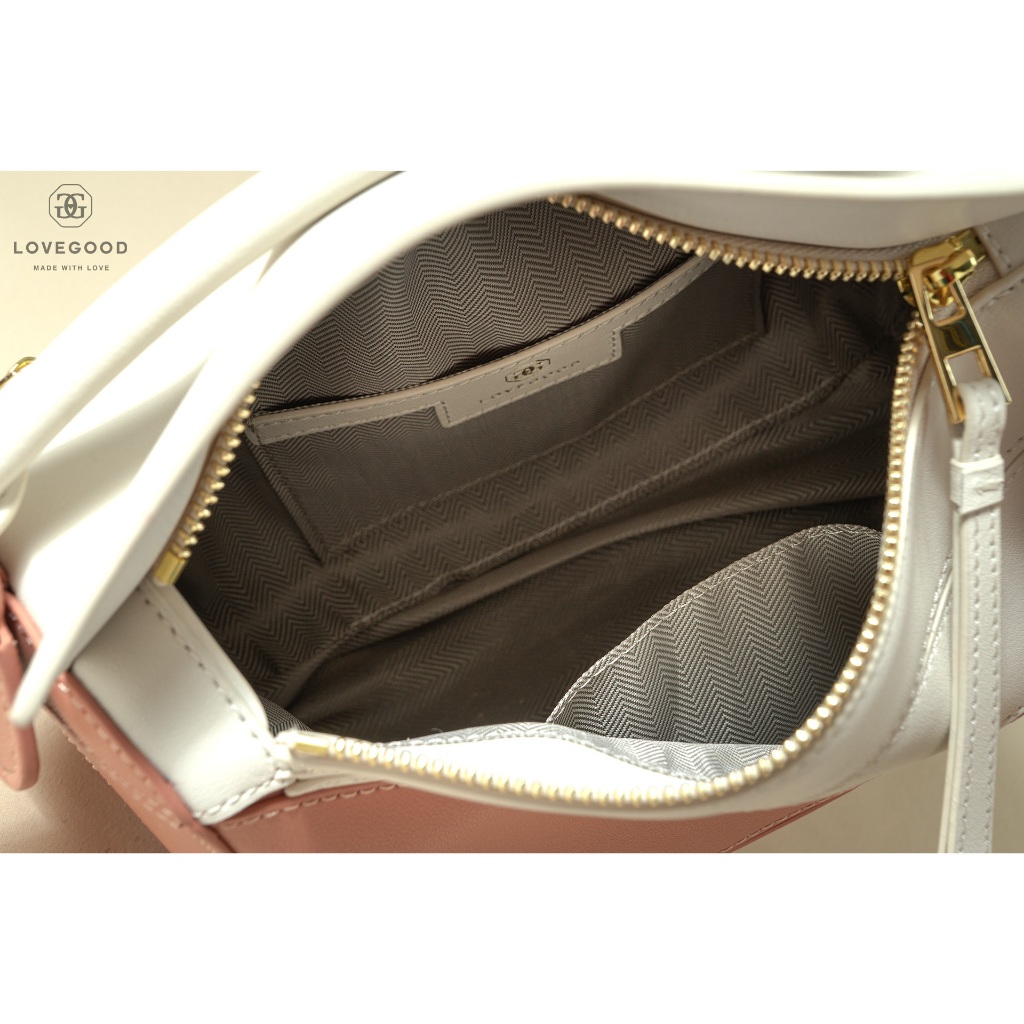 [ LoveGood ] Mosaic กระเป๋าสะพายหนังวัวแท้ ดีไซน์สวย มีความ Two tone  การตัดเย็บ Puzzle  size 23 cm. มีสายสะพายยาวให้