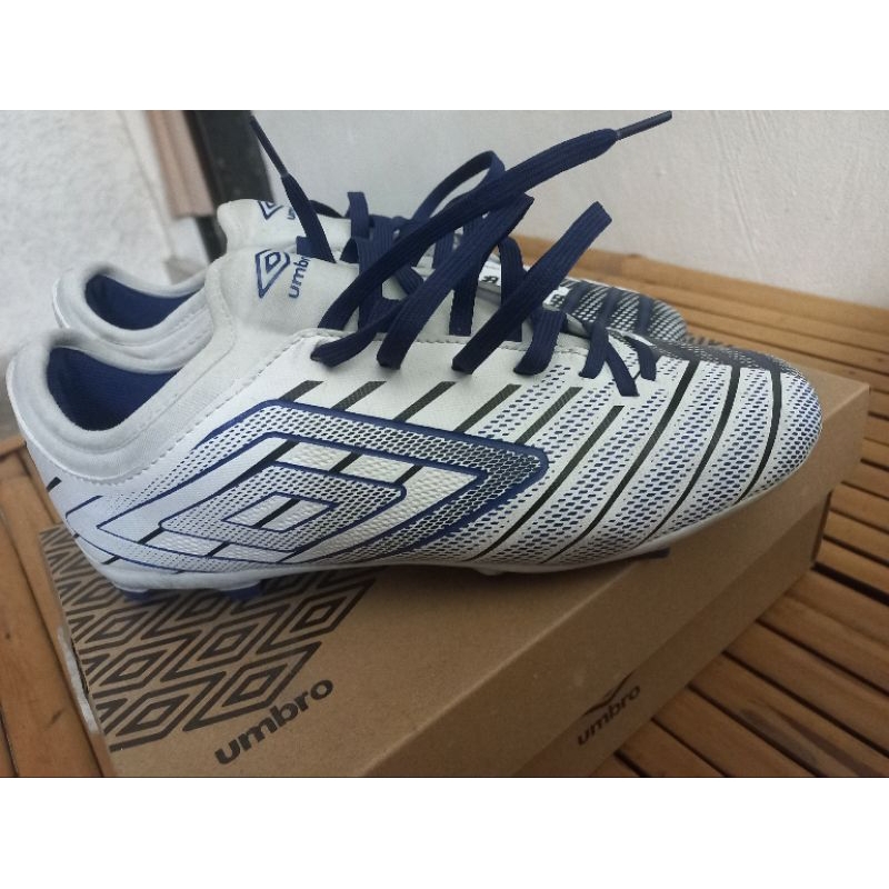 สตั๊ดUmbroของแท้มือสอง