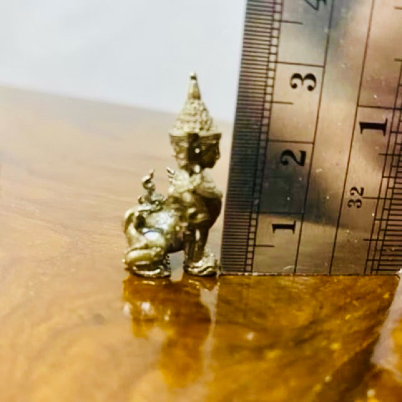 พญาปุริสาท เทวะคู่บารมีท้าวเวสสุวรรณ ขับไล่สิ่งไม่ดีบันดาลทรัพย์ ขนาด 1x2.5 cm. - รูปที่ 3