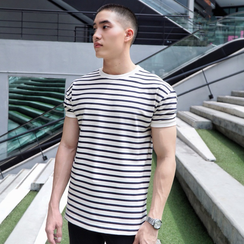 AMTAR STRIPED FIT  แฟชั่นลายทาง เสื้อยืด ลำลอง แมทช์ลุคง่าย