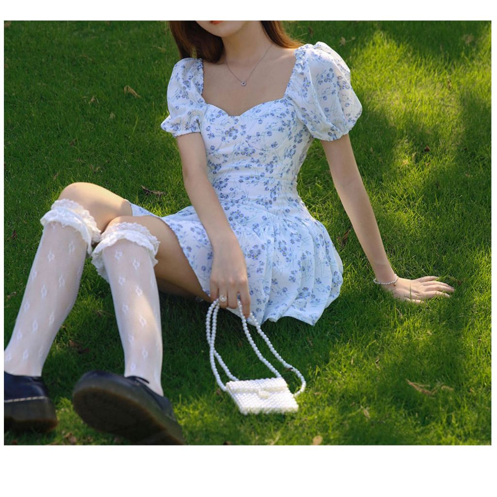 เดรสลายดอกไม้ เดรสแขนสั้น ทรงสั้น แขนพอง คอเหลี่ยม ทรงเข้ารูป - รูปที่ 4