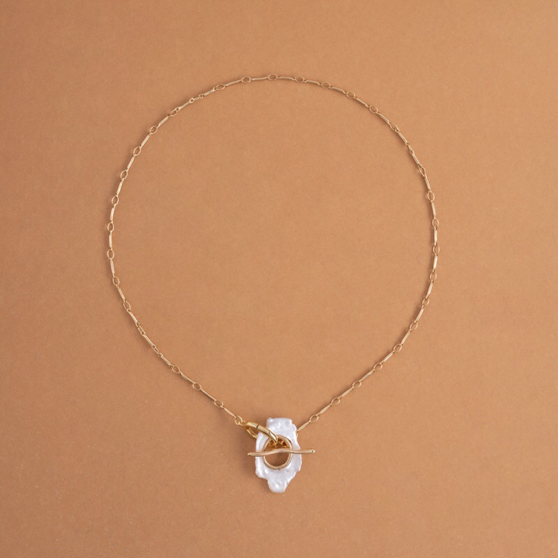 WHITE PEARL GOLD NECKLACE สร้อยคอเปลือกมุกแท้