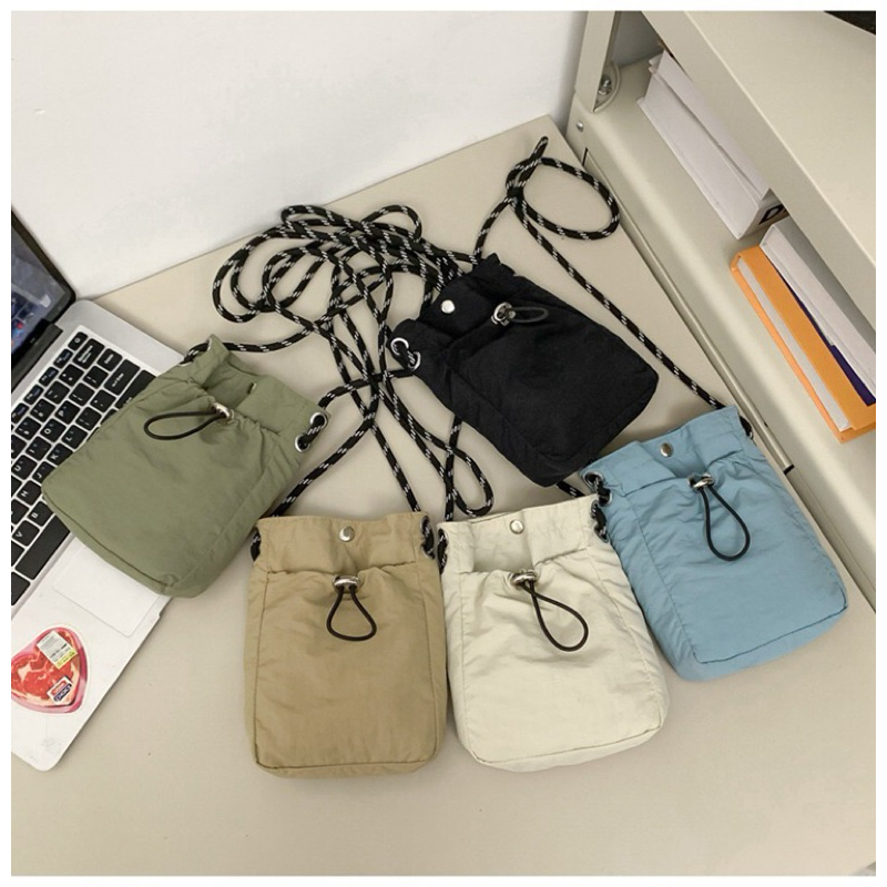 กระเป๋าแฟชั่นสะพาย สไตล์มินิมอล [MNB-04]