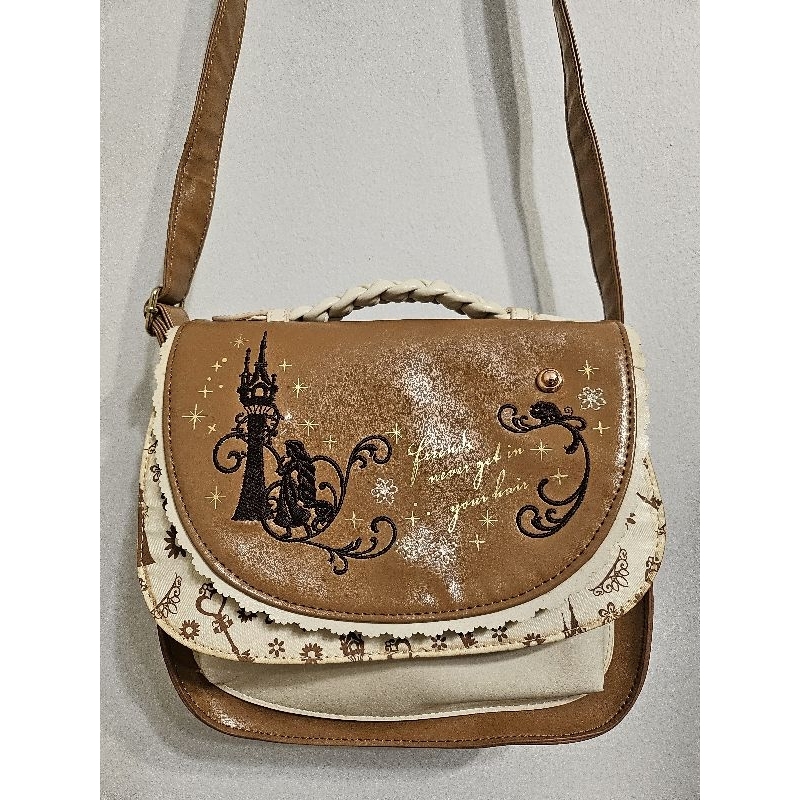 กระเป๋าสะพาย axes femme