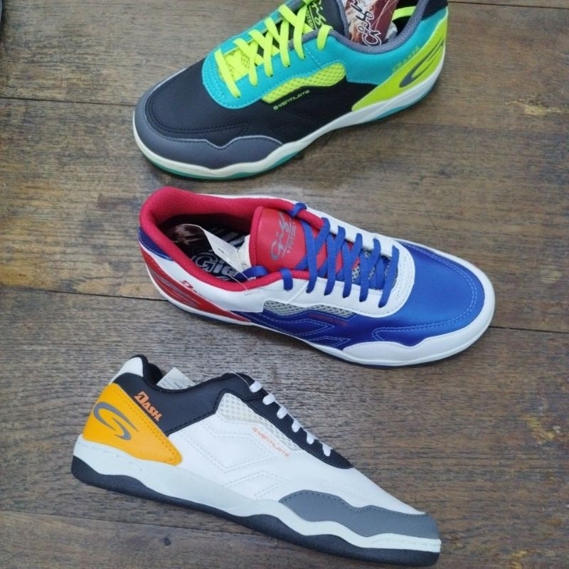 GIGAฟุตซอลจากBREAKERรุ่นFG420