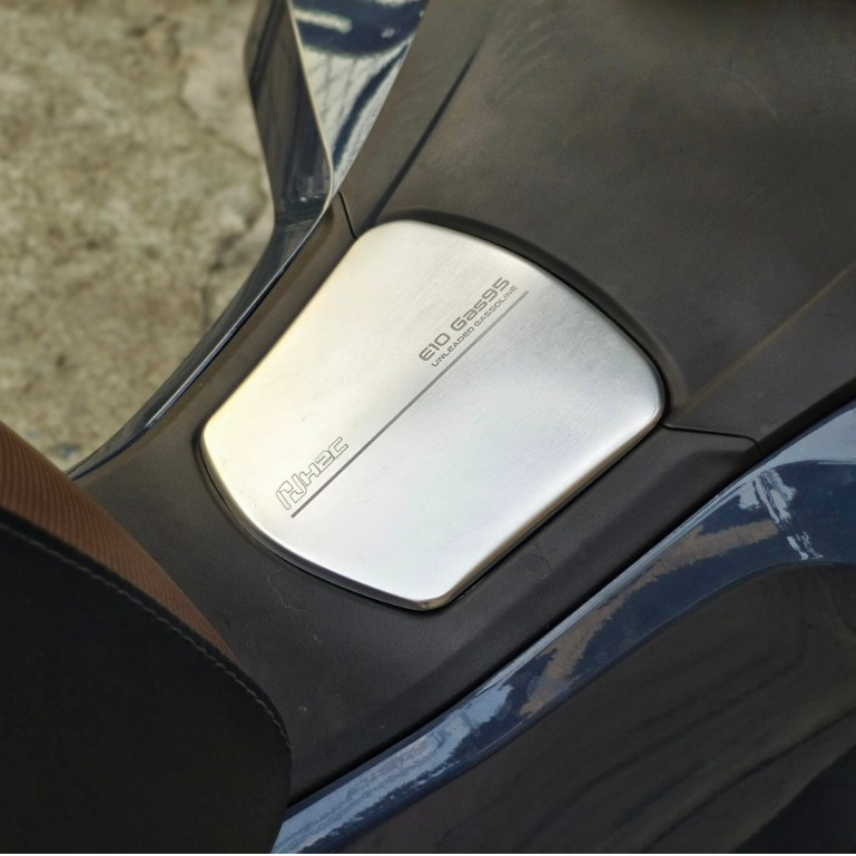 ครอบฝาถัง H2C PCX160 2025 แท้ศูนย์ THK1ZTR64405TA ฝาถังแต่ง PCX 160 2025