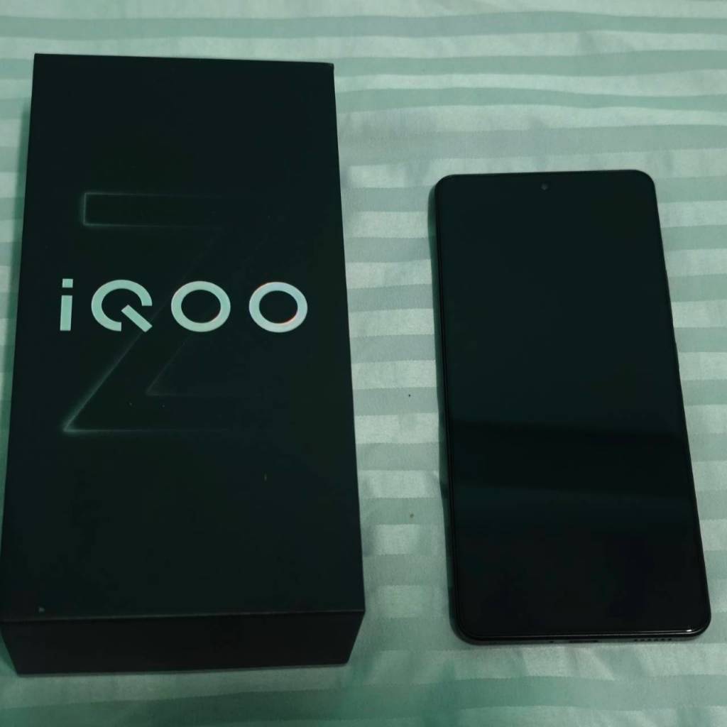 IQOO Z9 5G 8/256 GB (มือสอง)