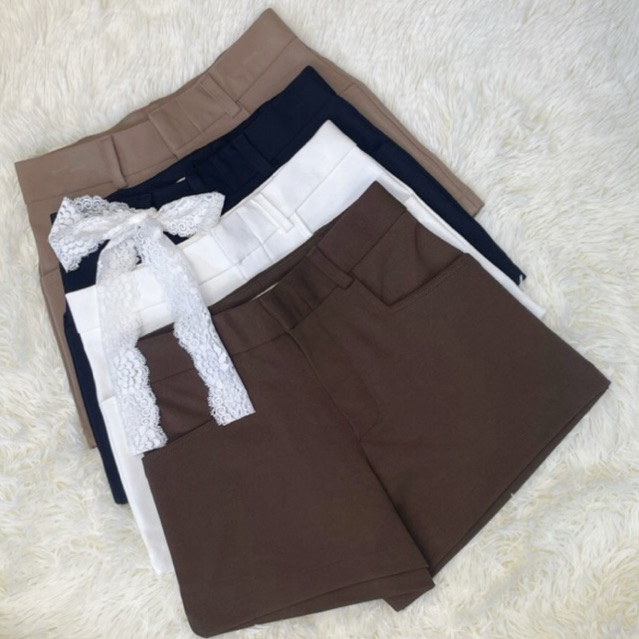 NEW!!! Jennie short pants กางเกงขาสั้น กระเป๋าเหลี่ยม ซิปหน้า กางเกงขาสั้นสำหรับผู้หญิง polar.bkk