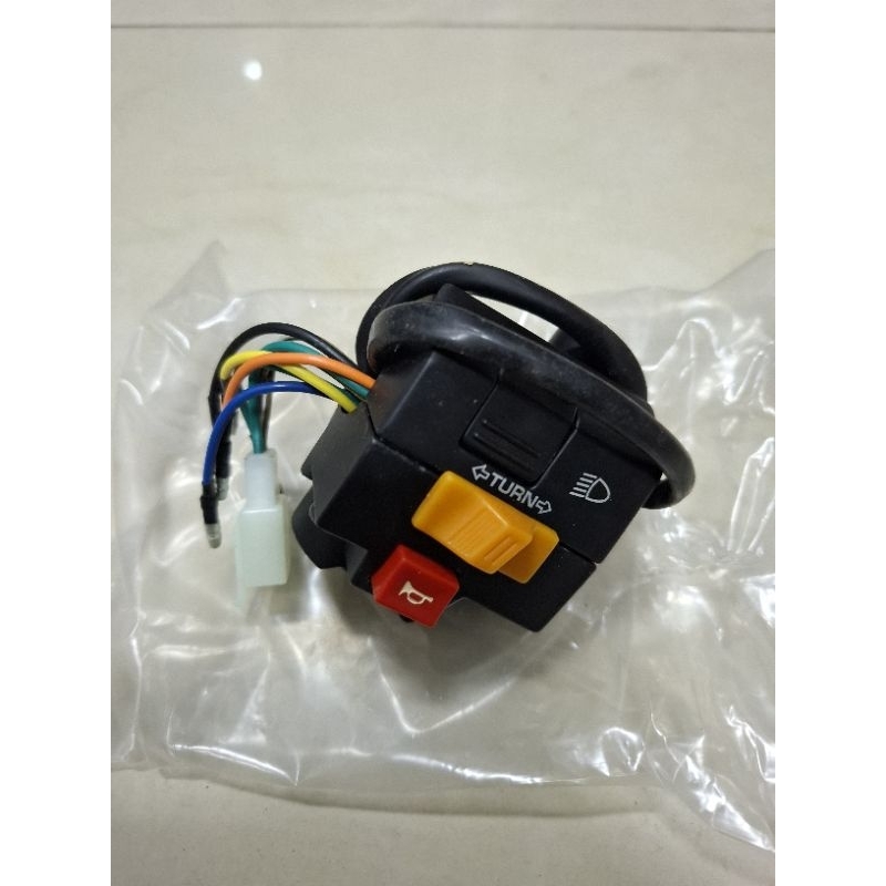 สวิทช์แฮนด์ข้างซ้าย Yamaha Y100-Mate100-Y88-Mate88 ของใหม่งานเก่าเก็บสภาพสวยๆพร้อมใส่ใช้งานได้เลย