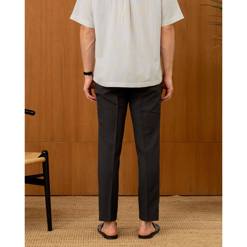 The Finery - The Laguna Elastic Waist Trouser in Ash Grey กางเกงทำงาน เอวยางยืด ผูกเชือก ผู้ชายสีเทาเข้ม